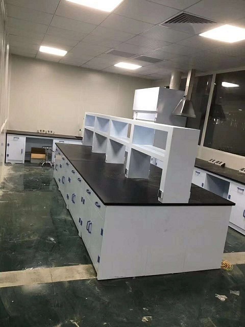 pp中央臺(tái)+試劑架.jpg